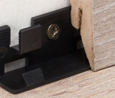 Крепления к плинтусу Kaindl