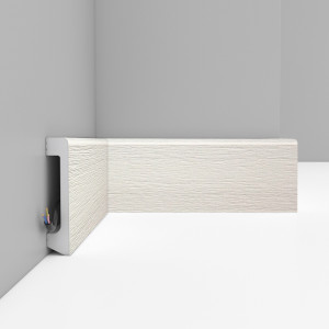 Плинтус Decomaster D235-16 17х80х2400 мм (пог. м)