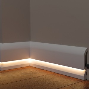 Плинтус Decor Dizayn под подсветку DD700 18х100х2000 мм (пог. м)