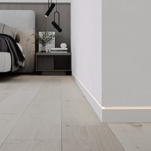 Скрытый плинтус Ликорн (C-02.2.2) под свет с вставкой под покраску (К-27.70) 13.3х105 мм (пог. м)