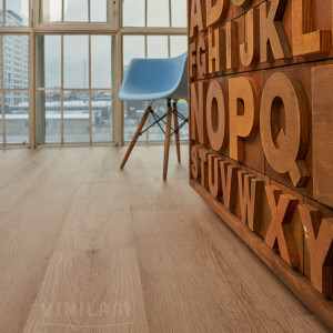 Ламинат SPC Vinilam Ceramo 5.5 мм 10219 Дуб Марсан