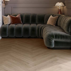 Виниловый ламинат Invictus Maximus Herringbone 32 Divine Oak Cookie