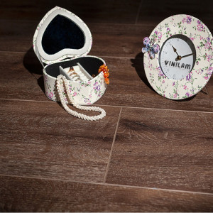 Ламинат SPC Vinilam Click Prestige 7 мм 10085 Дуб Лир