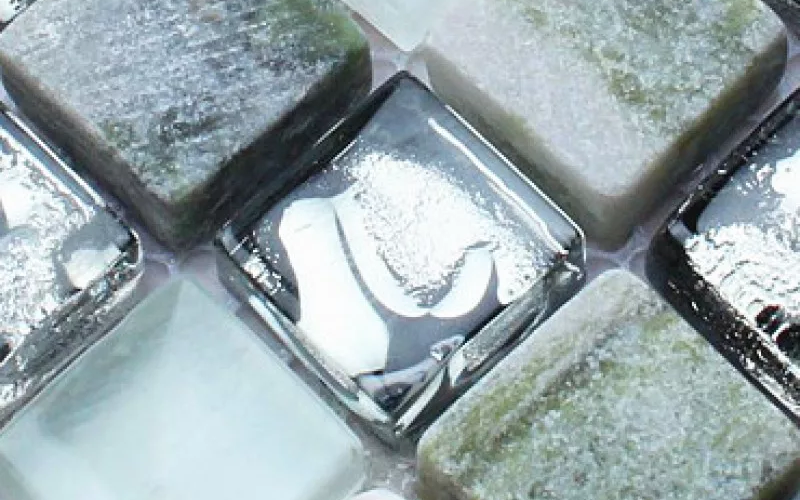 Камень и стекло